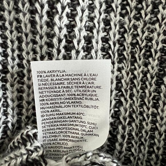 NWT|  H&M Divided Crewneck Pullover Sweater | Size Small - Picture 5 of 6